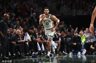 西在绿茵场 西在绿茵场