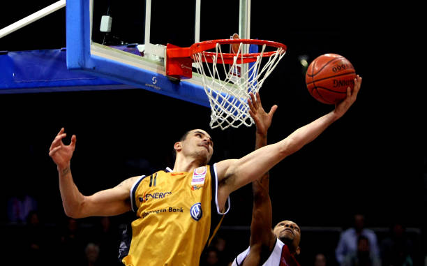 巴黎在攻防 巴黎在攻防