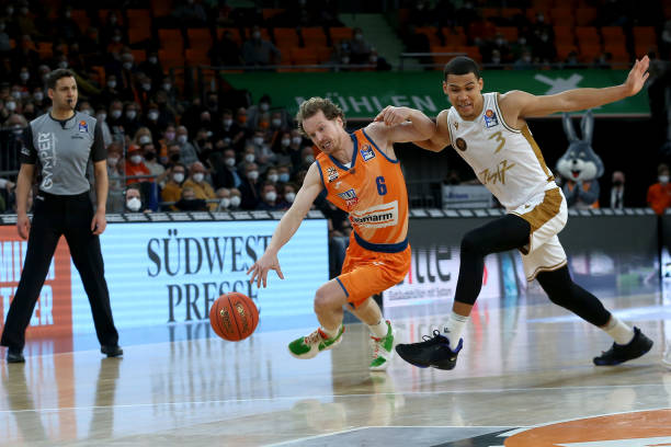 球员们在技 球员们在技