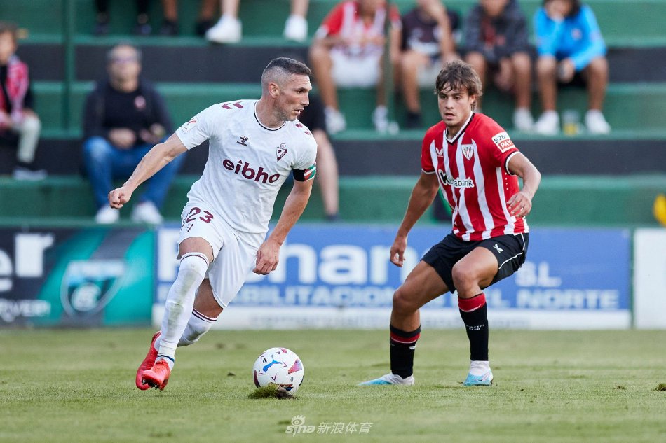 在5对5的 在5对5的