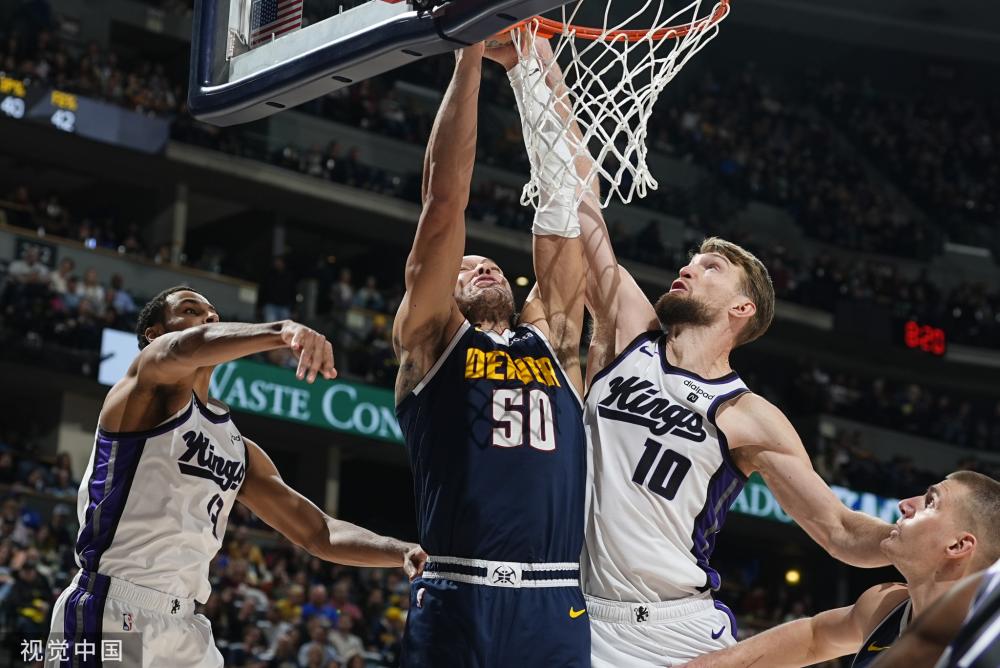 献了一个精 献了一个精